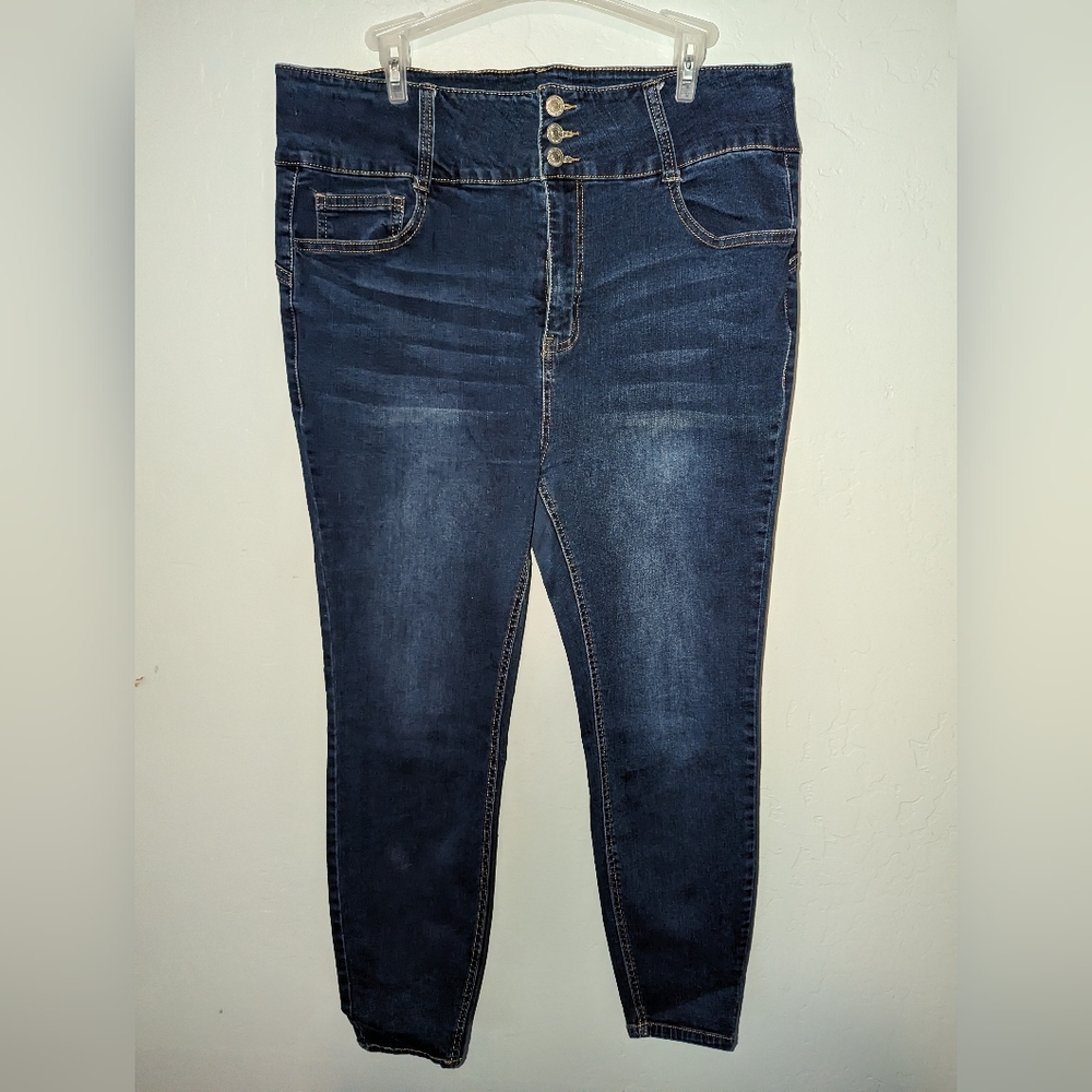 Forever21+ skinny jeans size 16